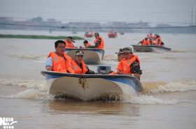 釣魚船 水上垂釣的理想伙伴